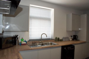 Spacious 3 bedroom apartment near Worksop